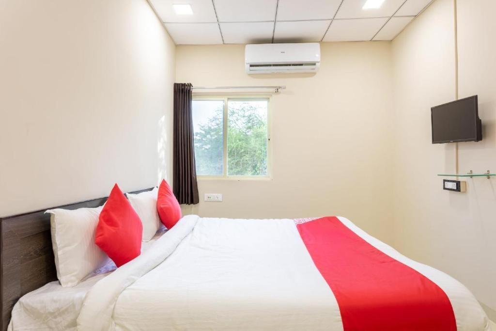 Jagtara Residency Hotel Indore Exterior foto