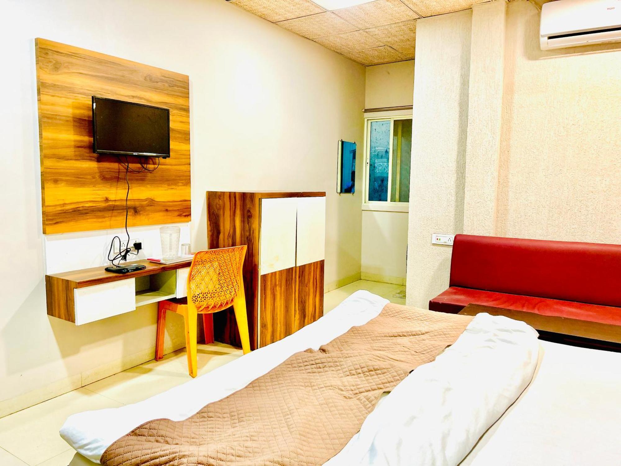Jagtara Residency Hotel Indore Exterior foto