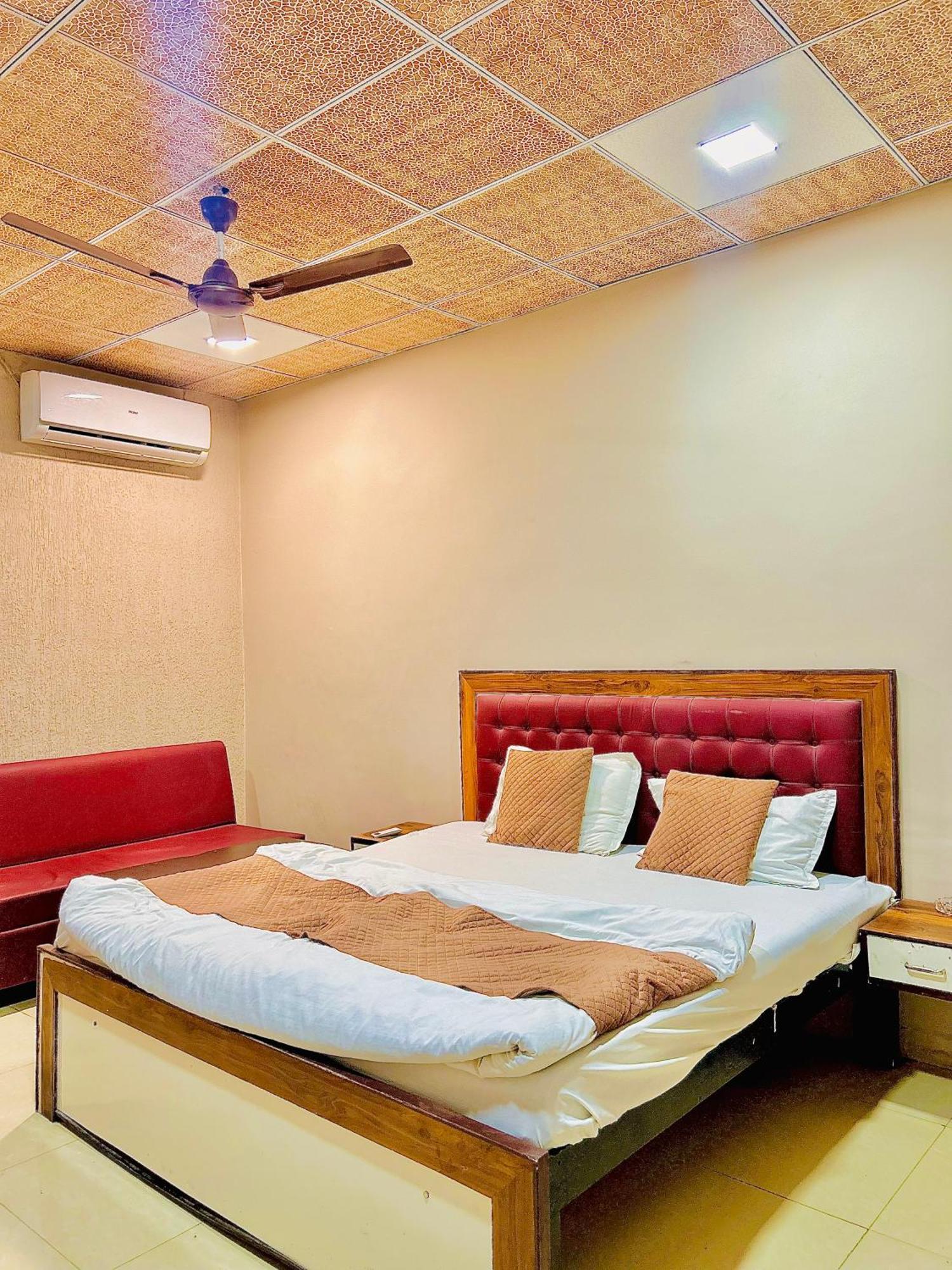 Jagtara Residency Hotel Indore Exterior foto